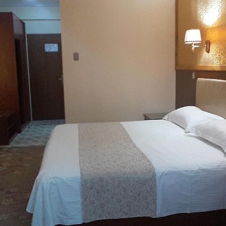 Hotel Pekin Ікіке Екстер'єр фото