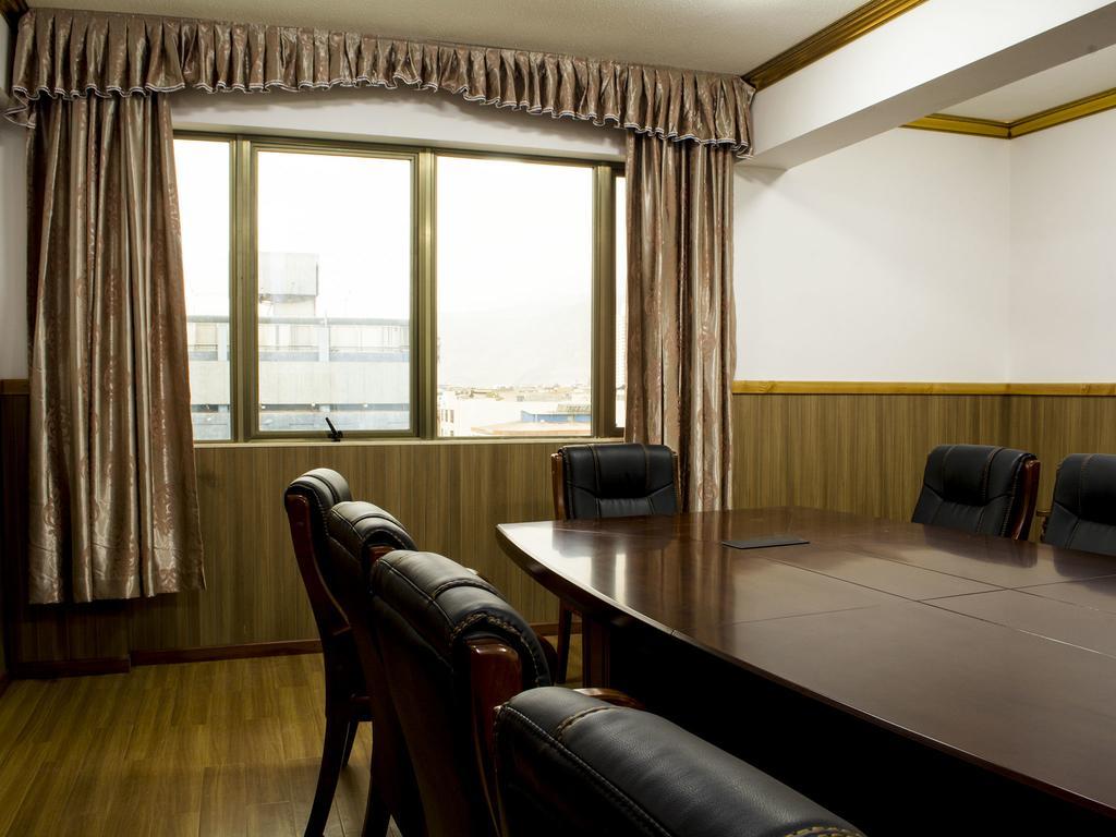 Hotel Pekin Ікіке Екстер'єр фото