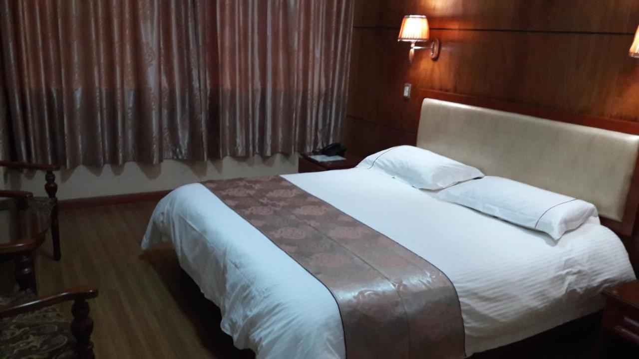 Hotel Pekin Ікіке Екстер'єр фото